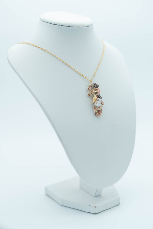 Shell Pieces Necklace